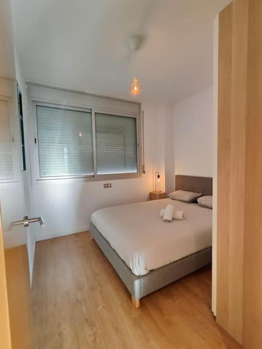 Large Terrace Luxury Apartment ซานต์อาเตรียเดเบซอซ ภายนอก รูปภาพ