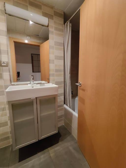 Large Terrace Luxury Apartment ซานต์อาเตรียเดเบซอซ ภายนอก รูปภาพ
